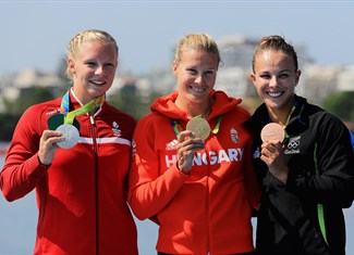 podio women K1 500m